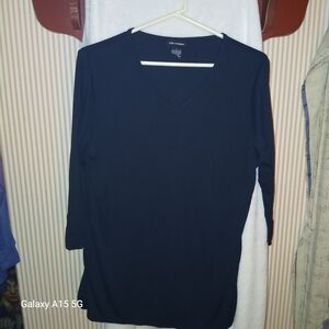 Elegant Black V-Neck Women's Top